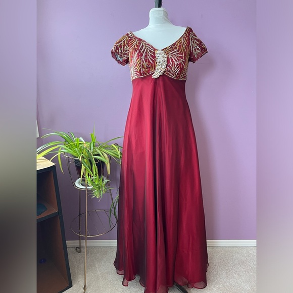 Dark red evening gown with silver and gold sequins/beads - Picture 1 of 8